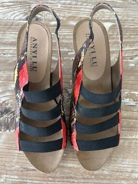 NWOB ANYI LU Bridget Sandal Multi Strap Snake Skin Leather Heel Sz 39/8.5